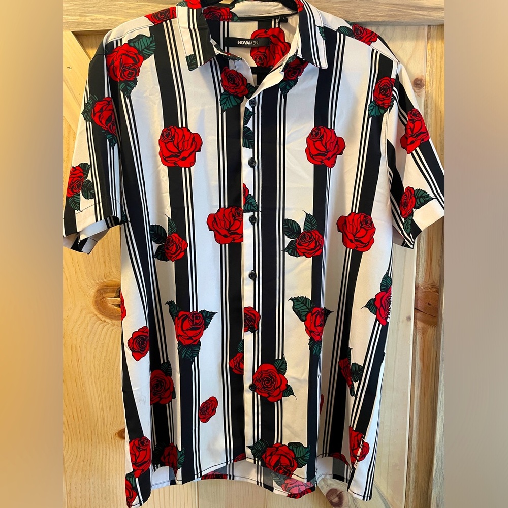 Large red roses button up